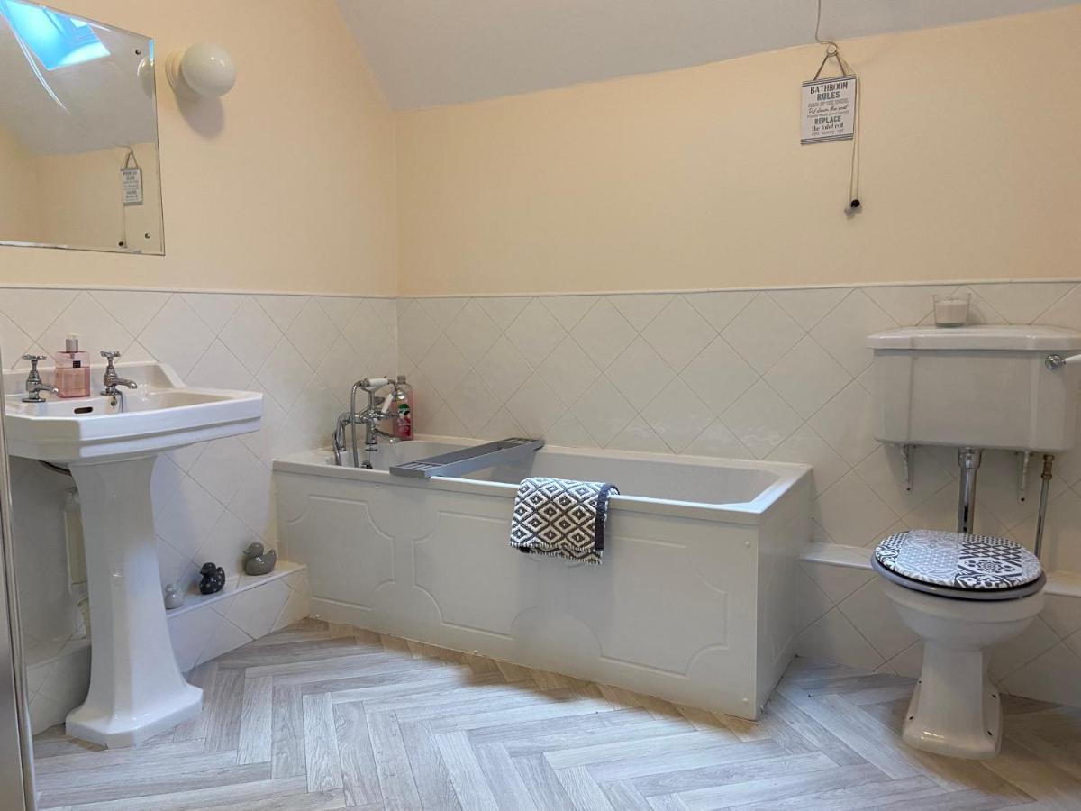 Fabulous 2 Bedroom House Just Outside Edinburgh Auchendinny Ngoại thất bức ảnh